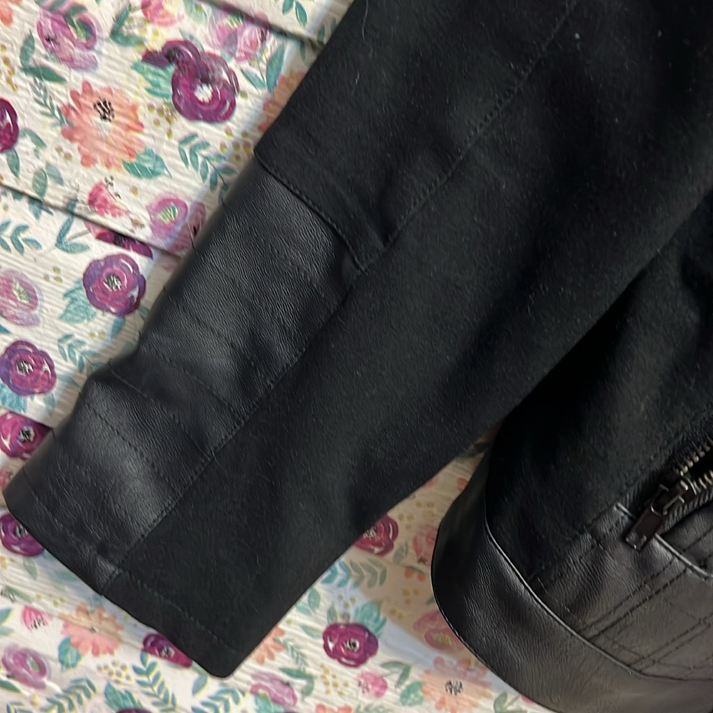 Jacket - Picture 2 of 4